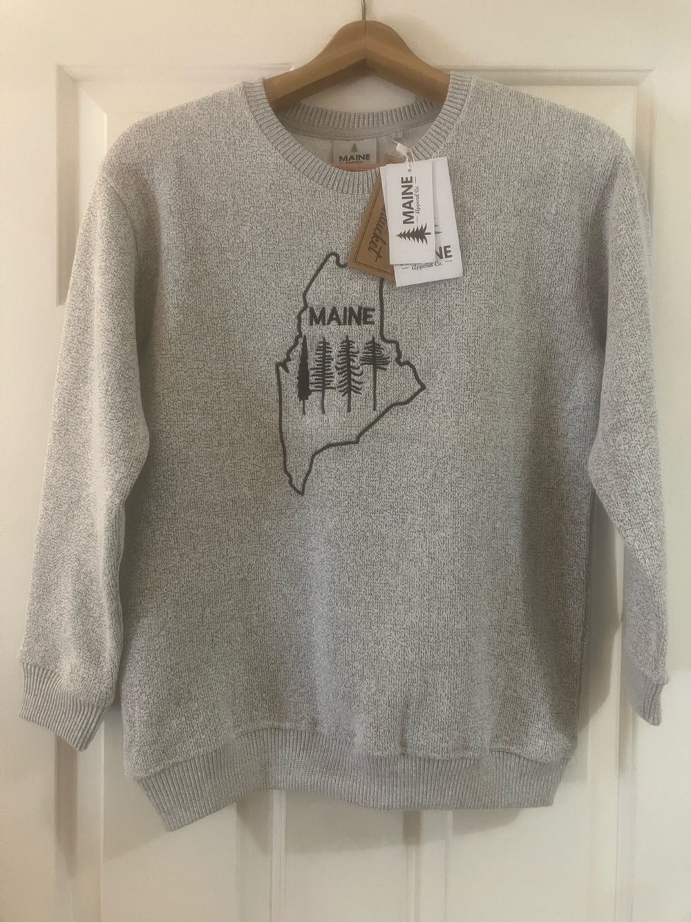 NEW Graphic Maine State tree Crewneck Sweatshirt - Light Gray Youth 14 16